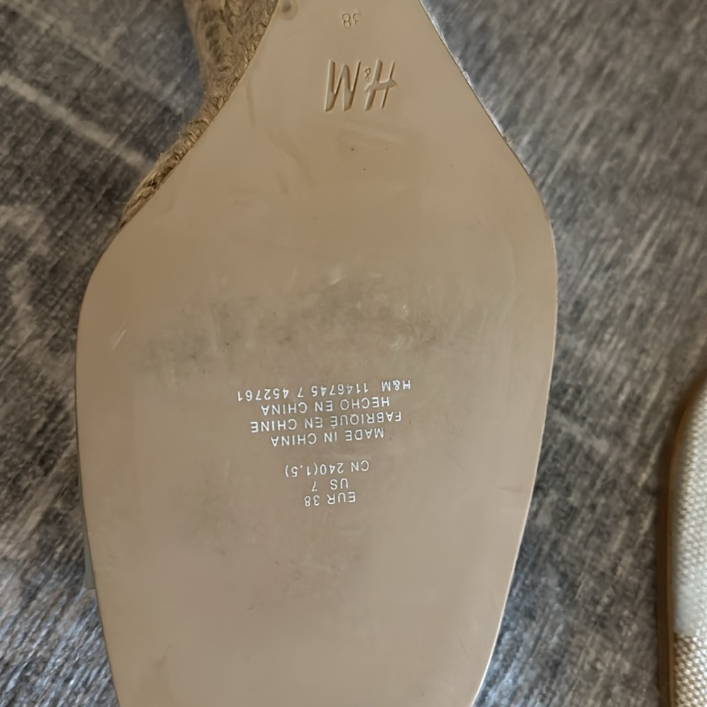 H&M sandles - Picture 3 of 5